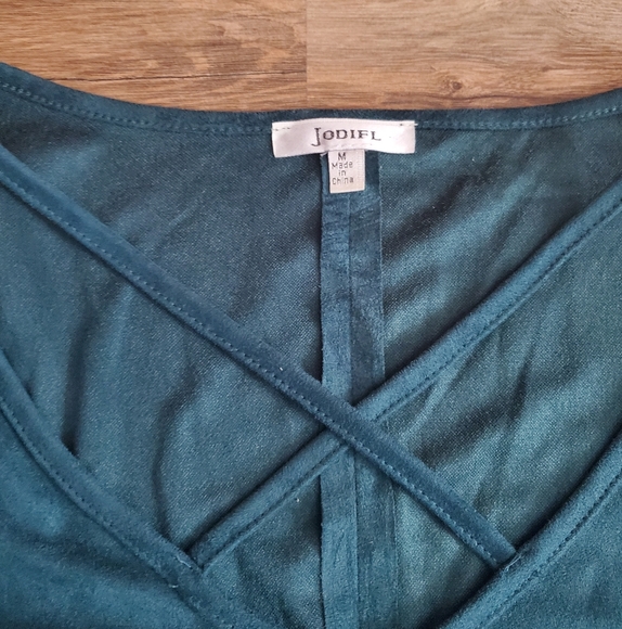 JODIFL Flowy Velvet Dress Emerald Green - Picture 4 of 6